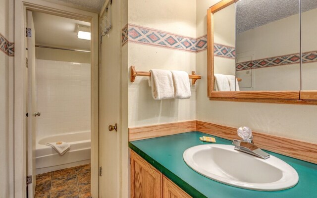 Ski Trail Apartment 2320 by RedAwning