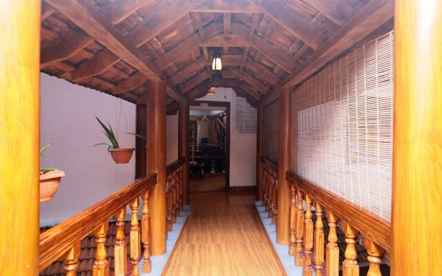 Capital O 22876 Ranger Wood Nature Castle