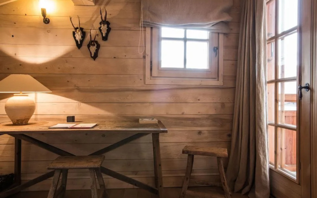 Le Cerf Amoureux Hotel