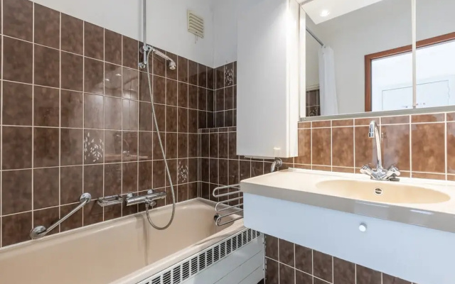 Flat With Frontal sea Views and Parking