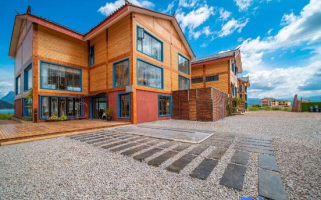 Xingpan Shuishe Lake View Holiday Hotel