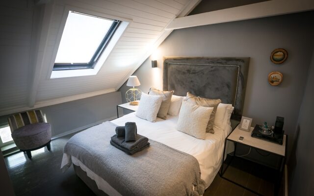 Ruby Rose Country House