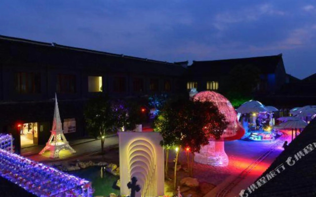 Natie Wanshi Art Inn