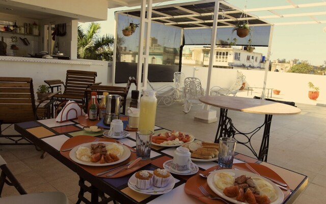 AHT Colonial Hostel