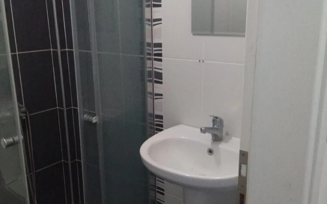 Paddys Apartments, Hisarönü