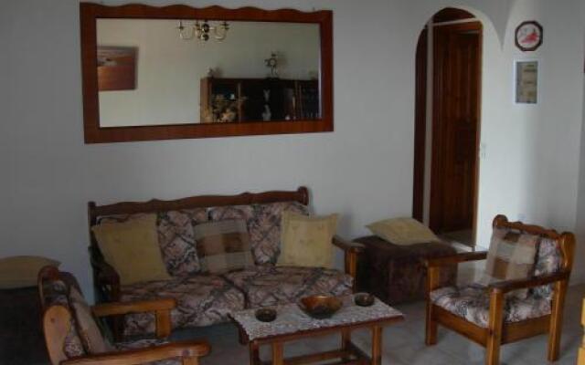 Emilios Apartments