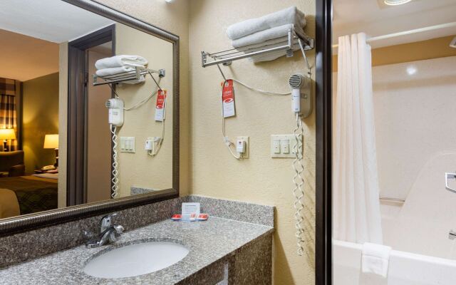 Econo Lodge Belton - Kansas City South