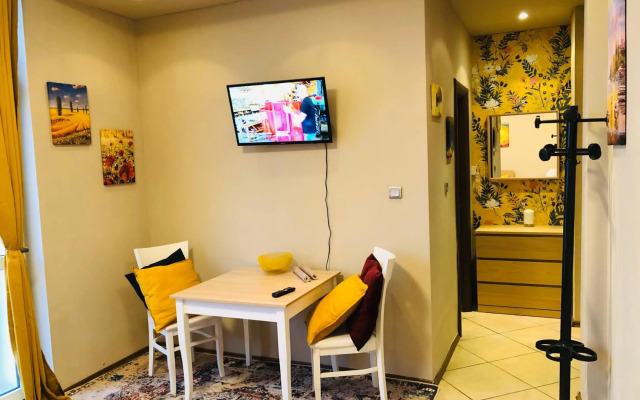 Private Studio Center Opera and Nevski Cathedral