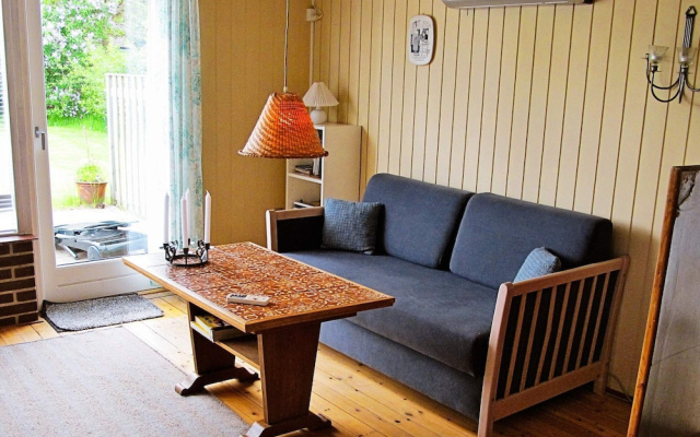 6 Person Holiday Home in Vaeggerlose