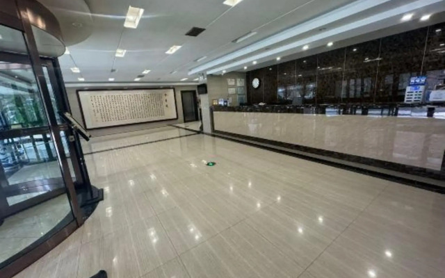 Dandong Dihao Business Hotel (Yalujiang Broken Bridge)