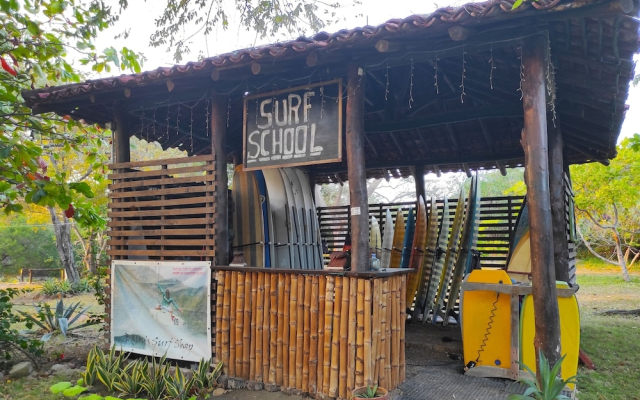 Playa Hermosa Ecolodge