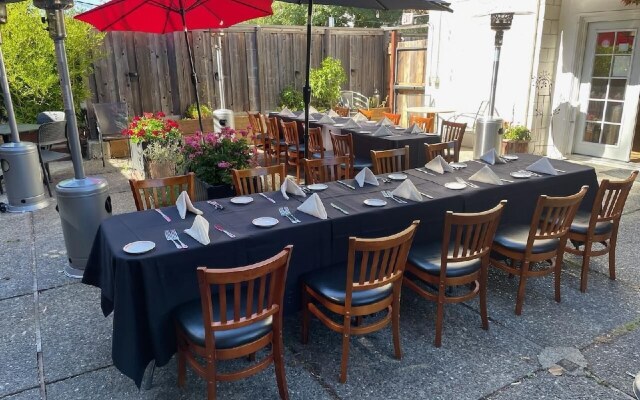 San Anselmo Inn