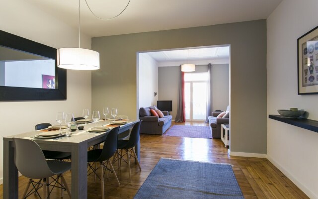 5 Bedroom Apartment near Av Liberdade
