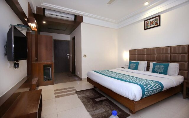 OYO 1423 Hotel Monerio