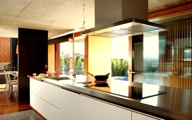 Santa Monica Holiday House