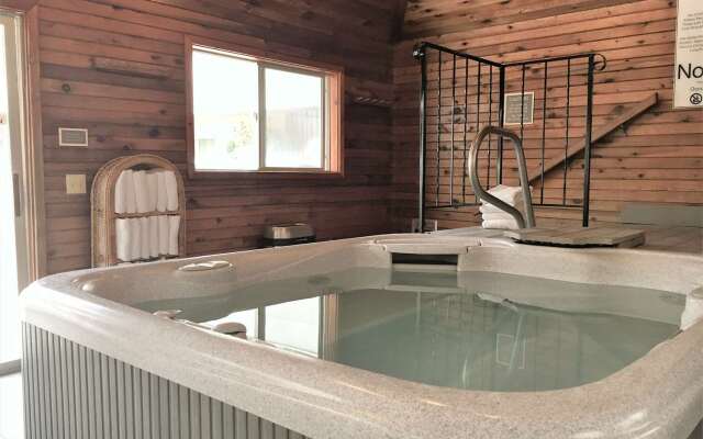 RiverTree Inn & Suites