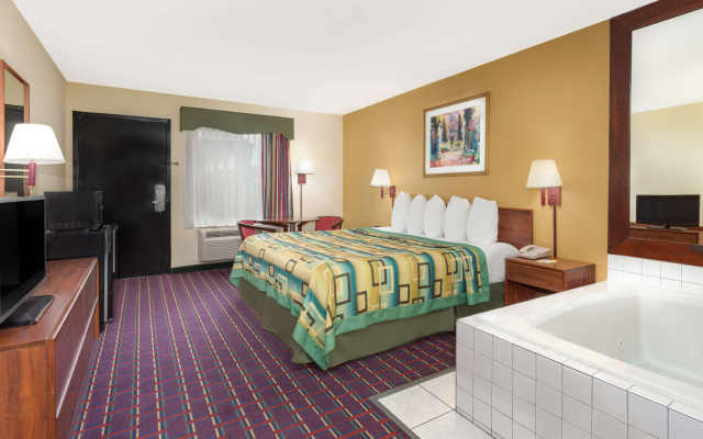 Days Inn by Wyndham Murphy