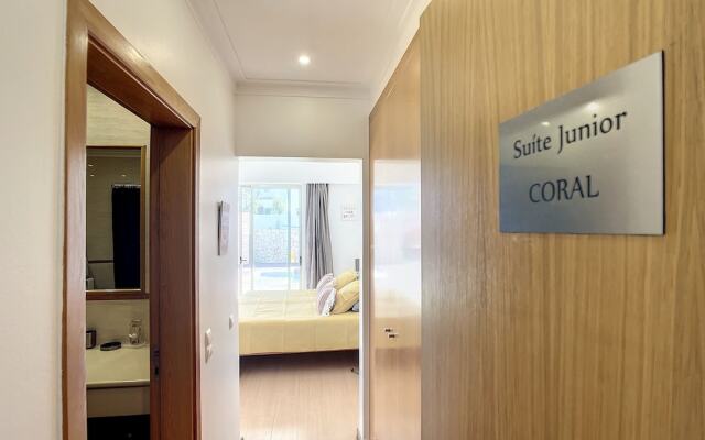 Aparts & Suites summer cascade Alvor