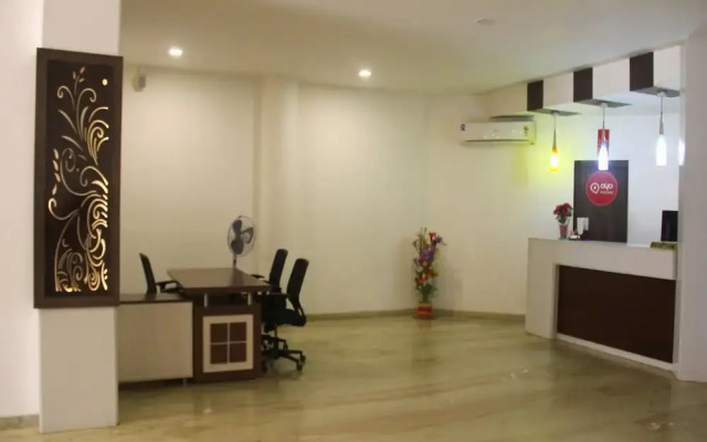 OYO 1697 Hotel PM Regency