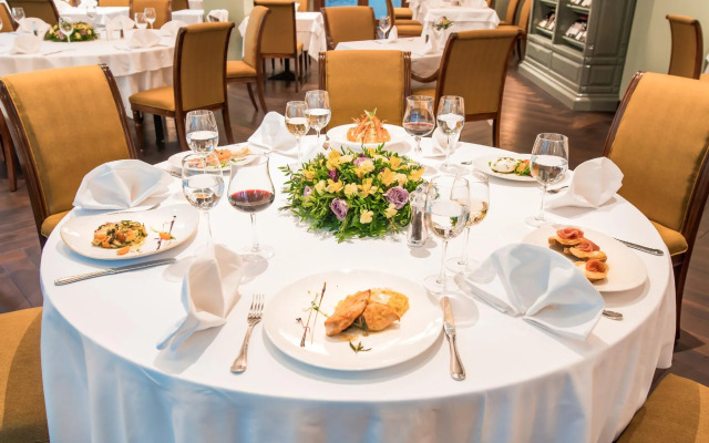 Crystal Palace Boutique Hotel