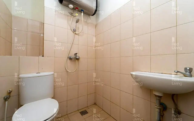 RedLiving Apartemen Tamansari Panoramic - Rasya Room with Netflix