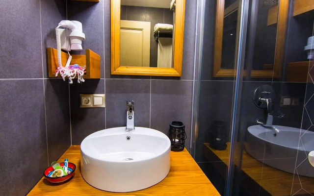 Kuzen Otel - Adults Only