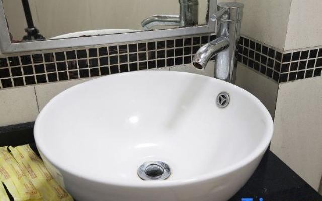 Brocade Honest Chain Like Inn – Bathroom – Shanghai