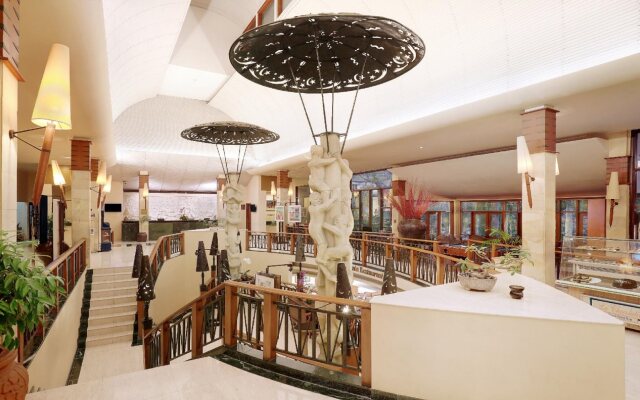 Novotel Surabaya - Hotel & Suites