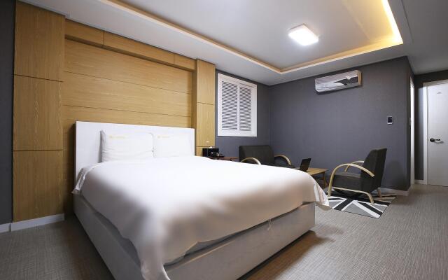 Rex Hotel Cheonan