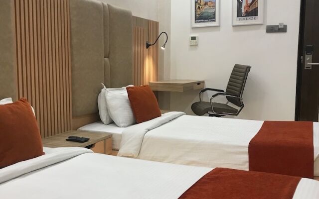 OYO 8656 Hotel Nataraj