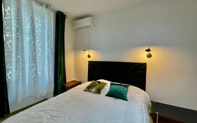 Spacious 3 BR flat Nice center - magnificent view-parking