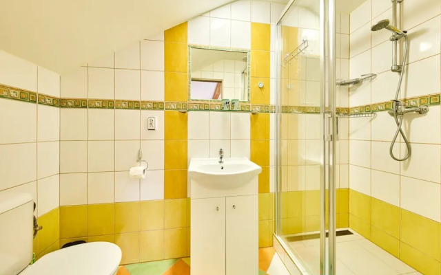 Villa Near Svoboda nad Upou With Pool
