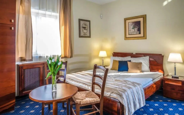 Forest Hills Hotel & Golf