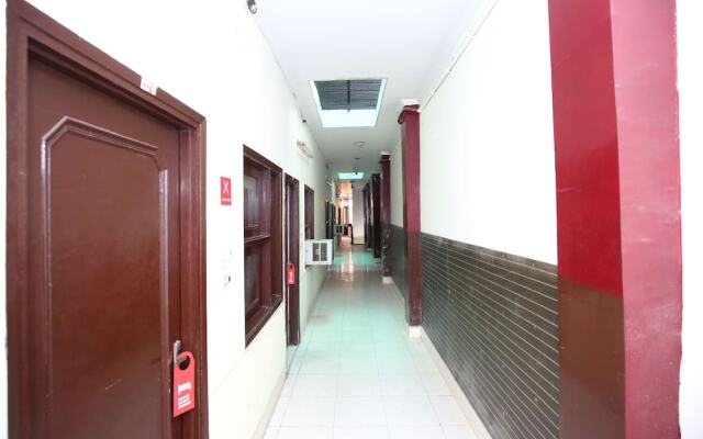 OYO 12163 Hotel Aaryan
