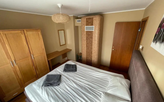 "Summer" apartment