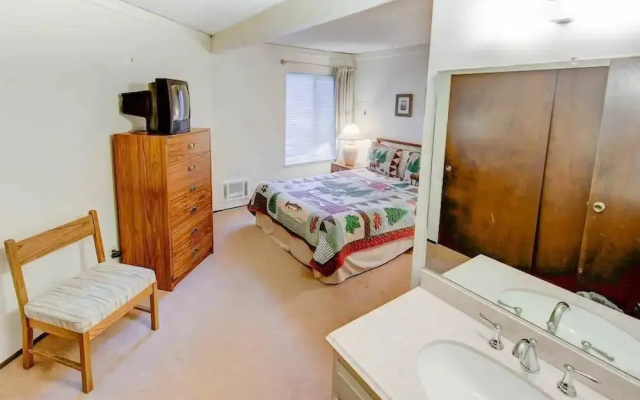 Sherwin Villas- Free Shuttle & Near Skiing!