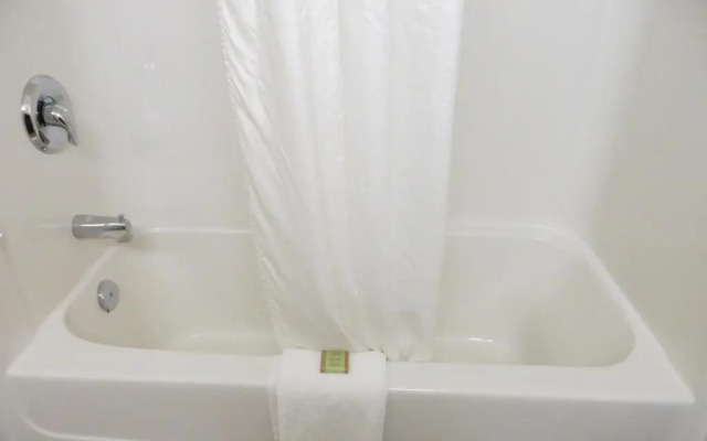 Super 8 Sherwood Park/Edmonton Area