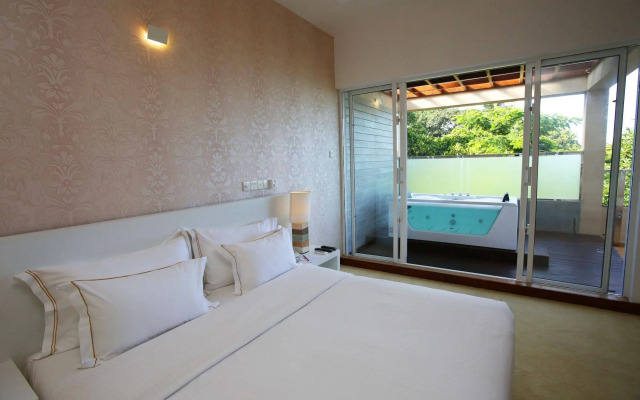Randholee Resort & Spa