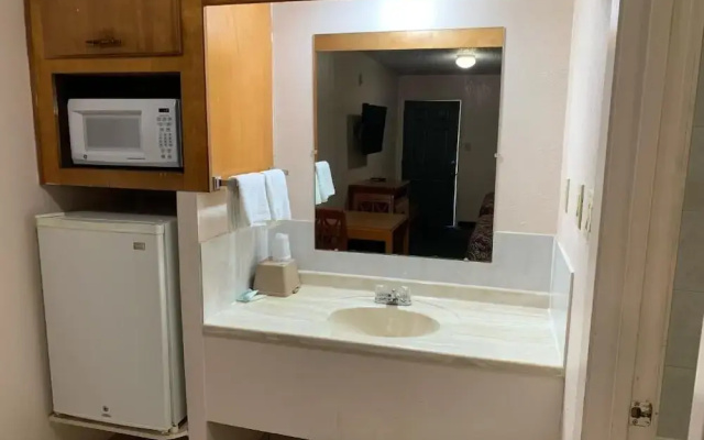 Regency Inn