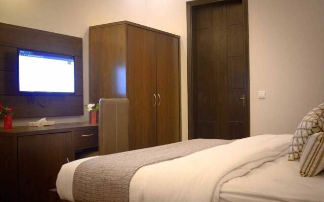 Zifan Hotel & Suites