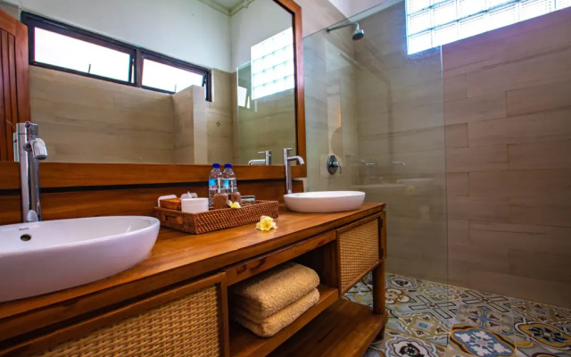 Gili Sands Hotel & Bar