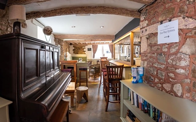The Oakhouse Hotel