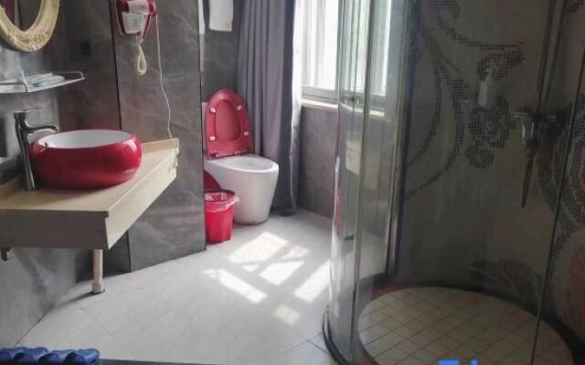 Yixin Hotel (Shanghai Guilin Road Subway Station)