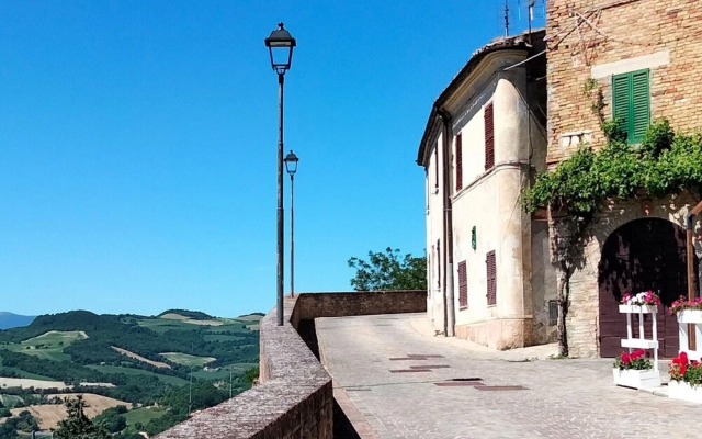 Apartment in Fratte Rosa With Apennine Views