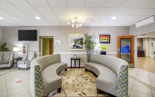 Best Western Plus Brunswick Inn & Suites