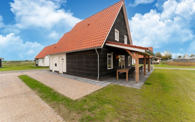 Holiday Home Near Beach Gorishoek With Sauna and Bubble Bath