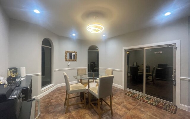 EURA near Houston Downtown