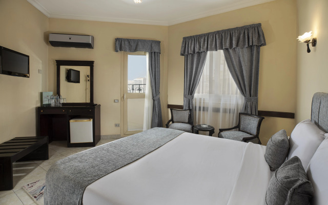 Holidays Express Hotel
