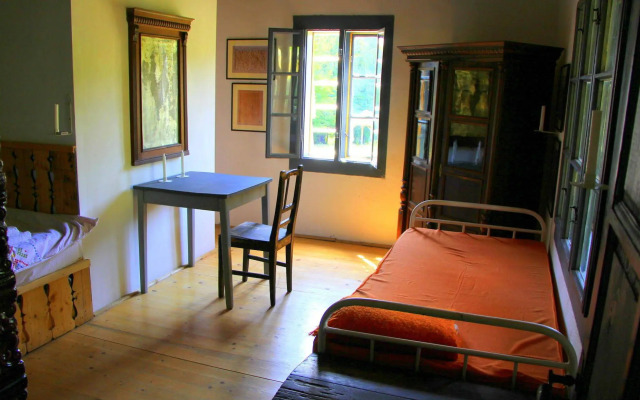 Dobrica Hunting Lodge