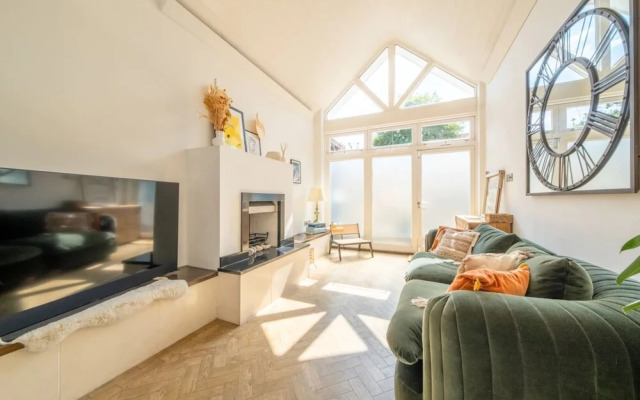 Relaxing 1 Bedroom Wellness Retreat in Vibrant Clapham